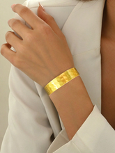 Tanvi bracelet, gold