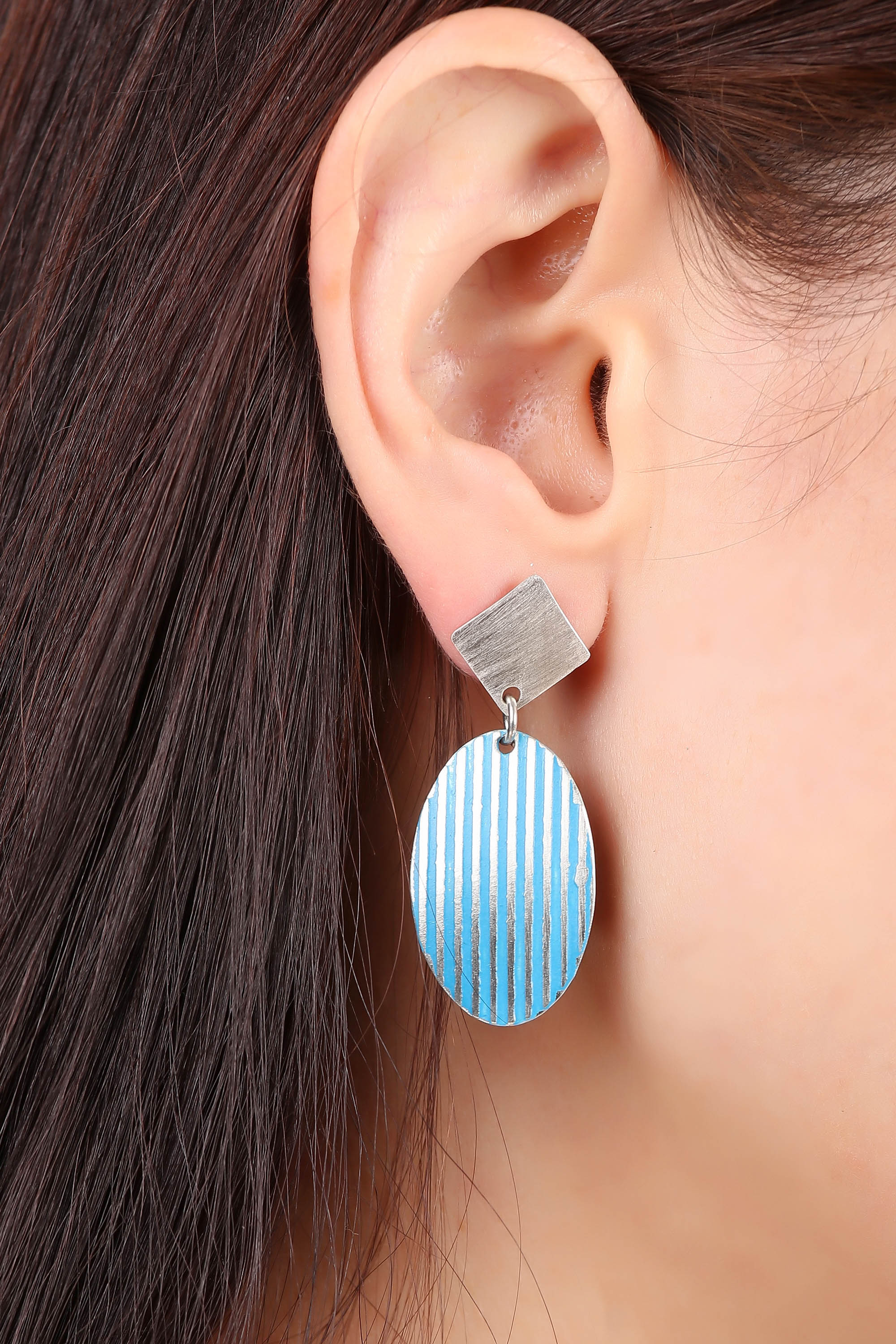 Hema Oval earrings